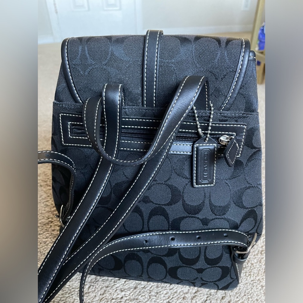 Coach vintage CC signature monogram small backpack excellent condition travel - Picture 2 of 11